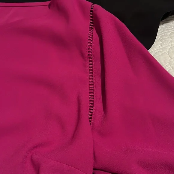 Two TALBOTS TOPS : 2(two) ladies M :black & fuchsia pink - Picture 6 of 11